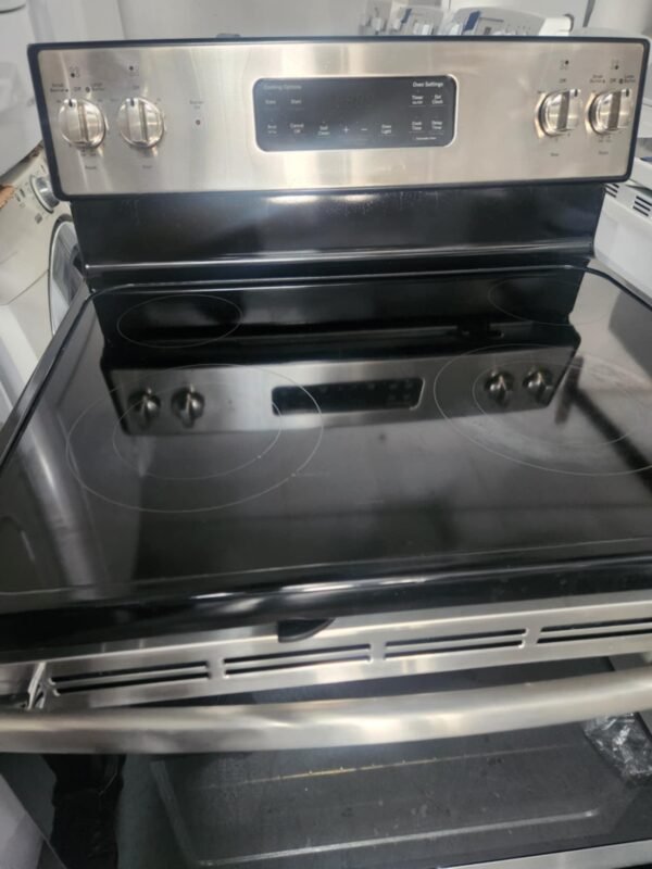 GE Stove - #868 JB645RK4SS