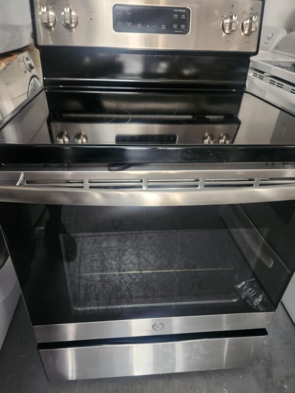 GE Stove - #868 JB645RK4SS