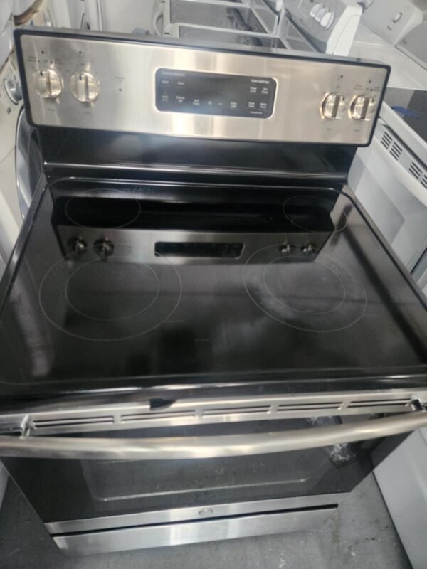 GE Stove - #868 JB645RK4SS