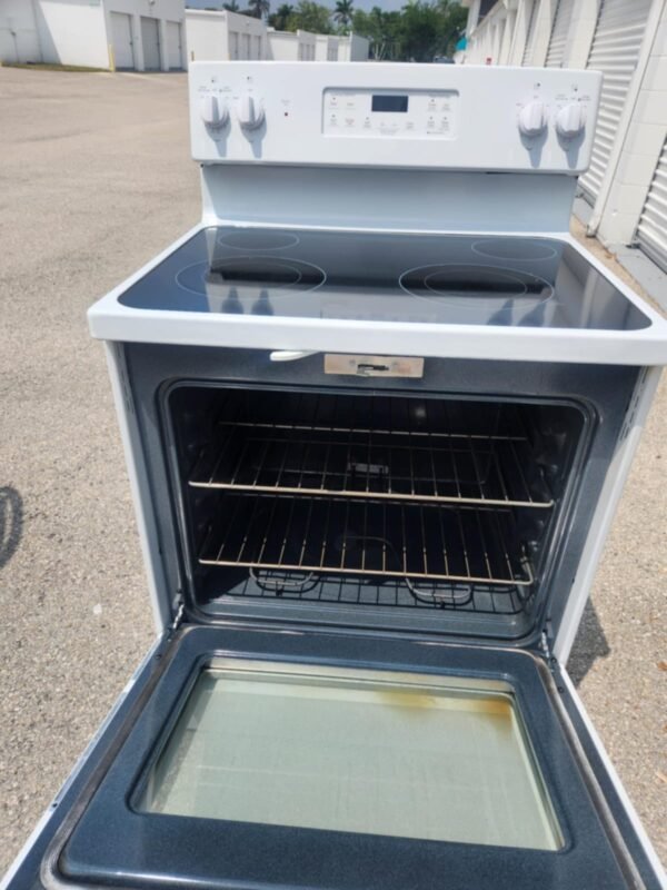 GE Stove #872 JB645DK4WW