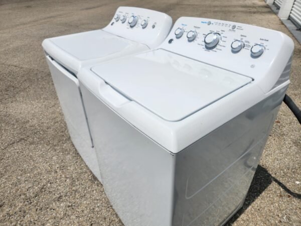 Washer and Dryer GTD42EASJ2WW GE Stove #873