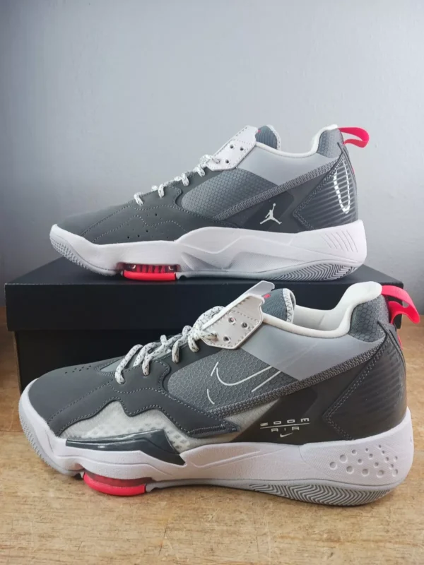 Size 9.5 - Jordan Zoom '92 Cool Grey