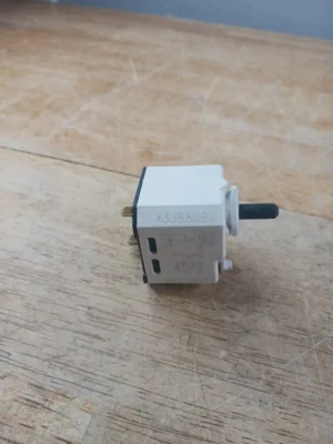 Botón de inicio de secadora Whirlpool 3398094-