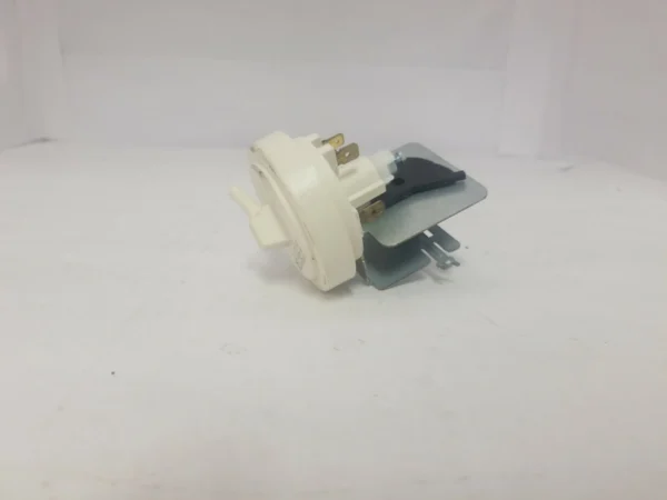 Interruptor de presión ge lavadora wh12x10076, 175D2290p034.-