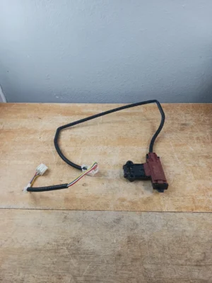 Bloqueo de tapa de lavadora Whirlpool W10744659-