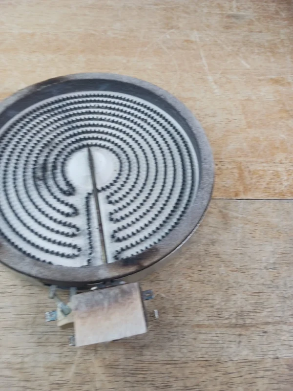 GE Range 8.5in Surface Element 205c2307p003
