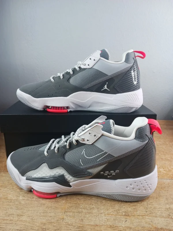 Size 9.5 - Jordan Zoom '92 Cool Grey