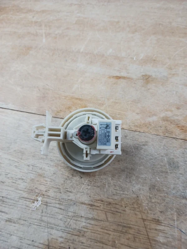 Interruptor de presión para lavadora Lg Ebf635349-