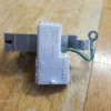 Cerradura para tapa de puerta de lavadora Whirlpool 8318084 (garantía de devolución de dinero)