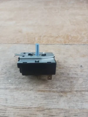 Interruptor de temperatura para lavadora Frigidaire 134404200-