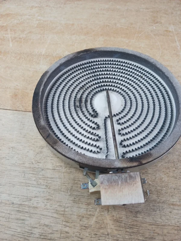 GE Range 8.5in Surface Element 205c2307p003