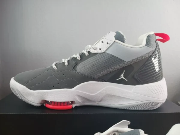Size 9.5 - Jordan Zoom '92 Cool Grey