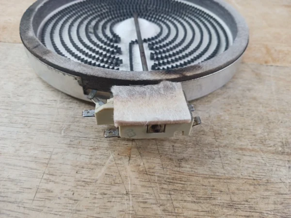 GE Range 8.5in Surface Element 205c2307p003