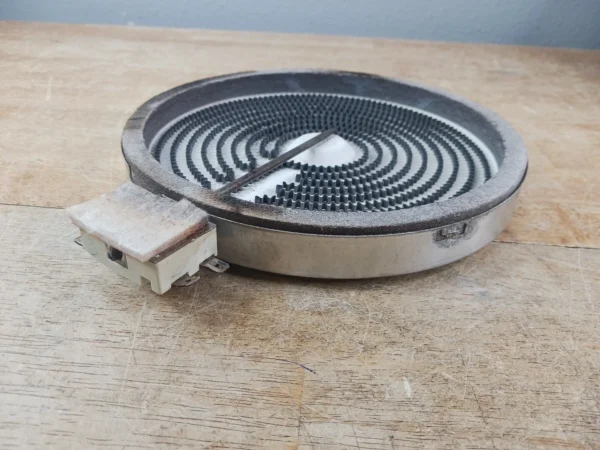 GE Range 8.5in Surface Element 205c2307p003