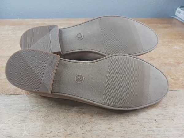 Universal Thread Flats Women Size 8
