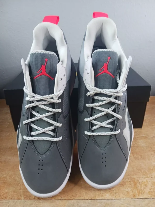 Size 9.5 - Jordan Zoom '92 Cool Grey