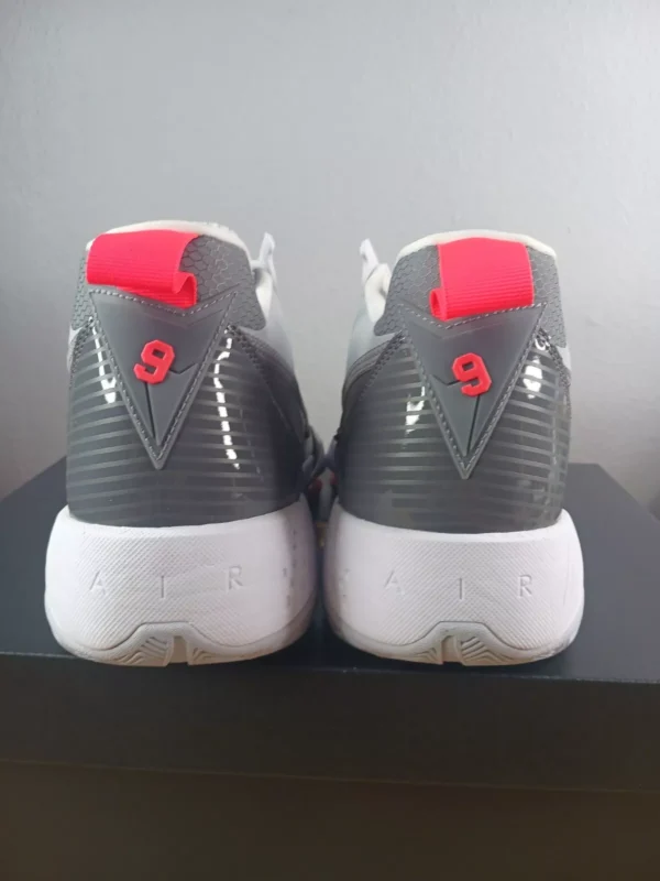 Size 9.5 - Jordan Zoom '92 Cool Grey