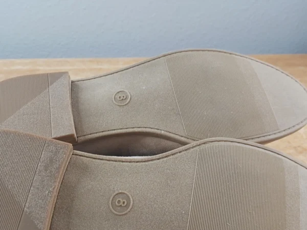 Universal Thread Flats Women Size 8