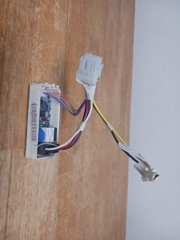 Tablero de control para refrigerador Whirlpool W11176901 (garantía de devolución de dinero)-