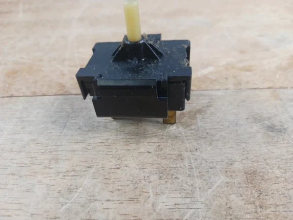 Interruptor de temperatura para secadora Maytag 63095250-