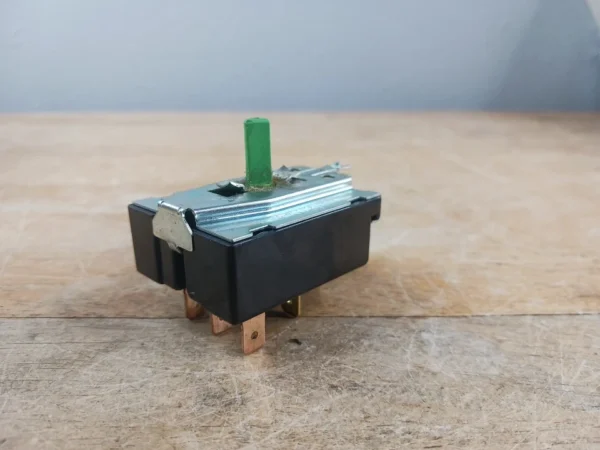 Interruptor de temperatura para lavadora Maytag 8578536-
