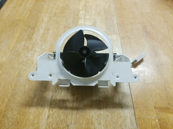 s-l960 (1) OEM Whirlpool Refrigerator Fan Motor and Blades 2315539 (Money Back Guarantee)