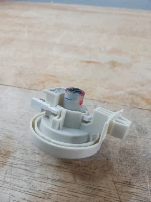 Interruptor de presión para lavadora Lg Ebf635349-