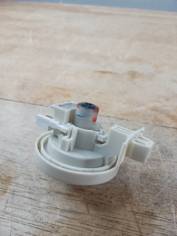 Interruptor de presión para lavadora Lg Ebf635349-