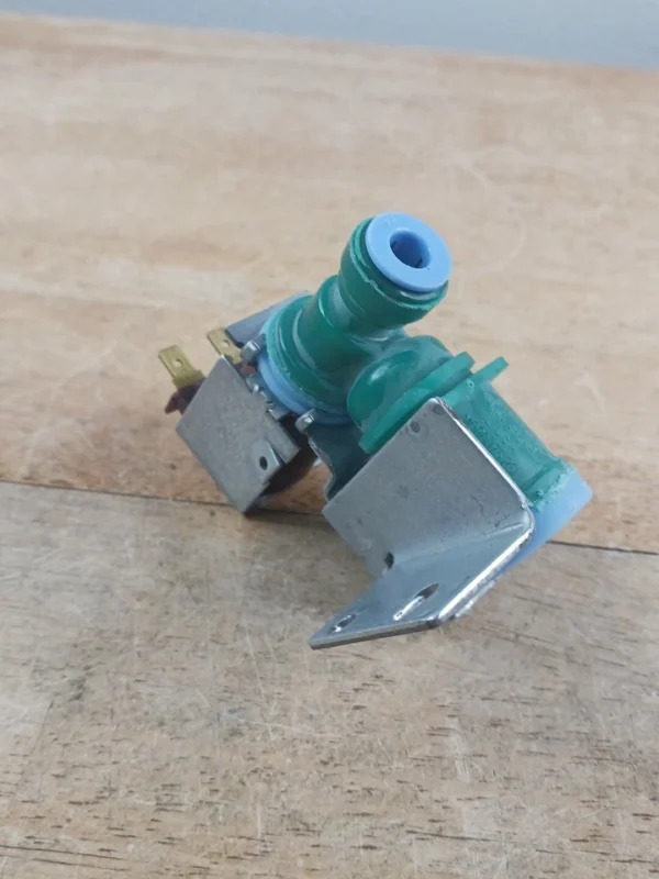 Válvula de entrada de agua para refrigerador Whirlpool W10394076-