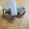 Cerradura para tapa de puerta de lavadora Whirlpool 8318084 (garantía de devolución de dinero)