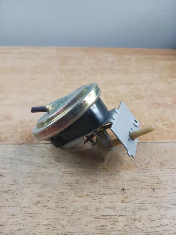 Interruptor de presión para lavadora Maytag 62093620-