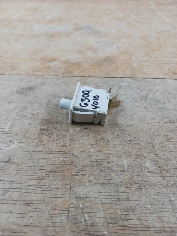 Interruptor de puerta secadora Whirlpool 63094010-