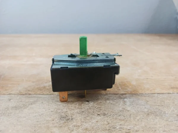 Interruptor de temperatura para lavadora Maytag 8578536-
