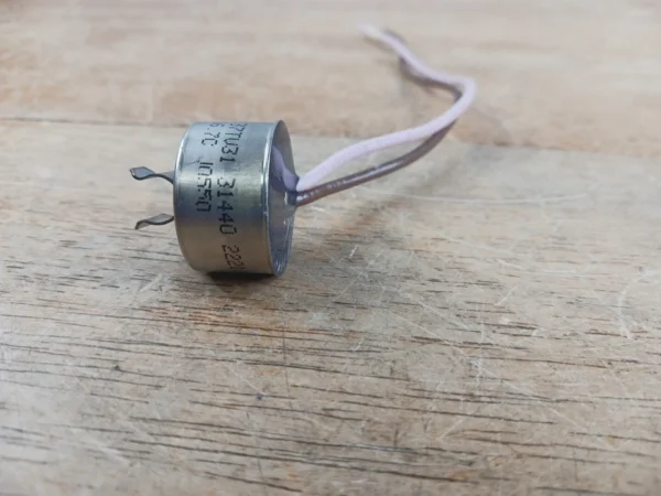 Whirlpool Refrigerator Defrost Thermostat 2221677