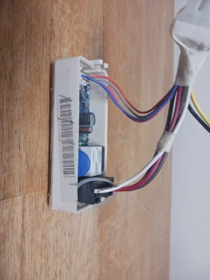 Tablero de control para refrigerador Whirlpool W11176901 (garantía de devolución de dinero)-