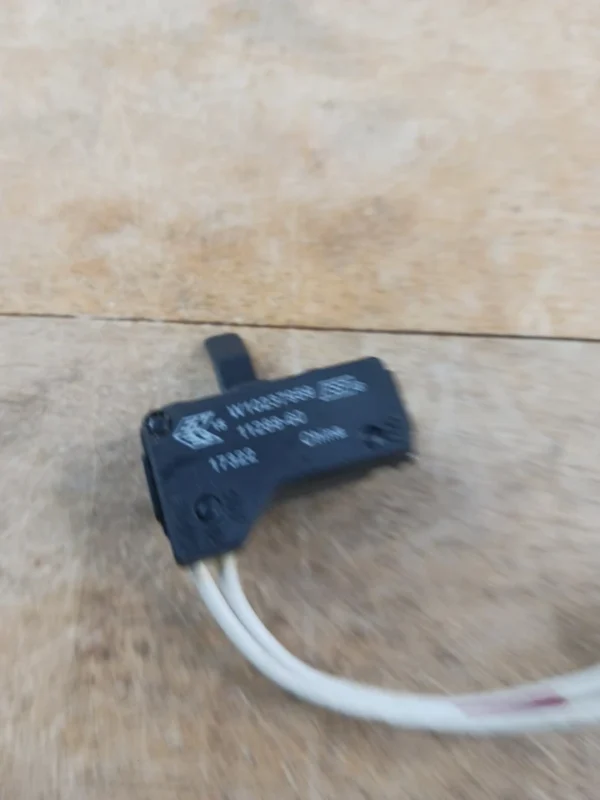 Interruptor de puerta secadora Whirlpool W10237959-