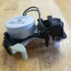 Actuador de lavadora Whirlpool W10597177 (garantía de devolución de dinero)-