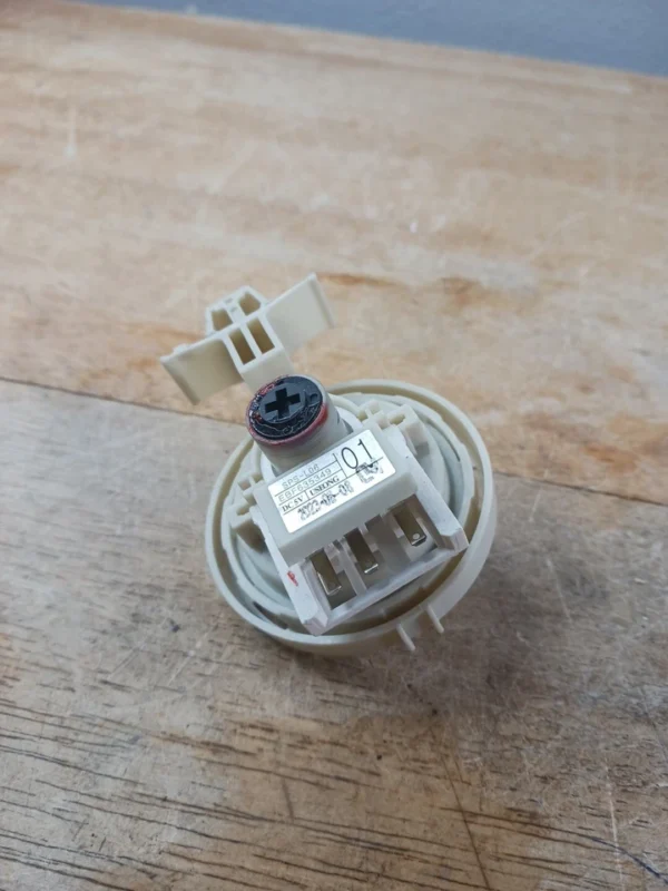 Interruptor de presión para lavadora Lg Ebf635349-