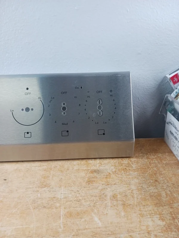 Panel de control de estufa Frigidaire 5304509173