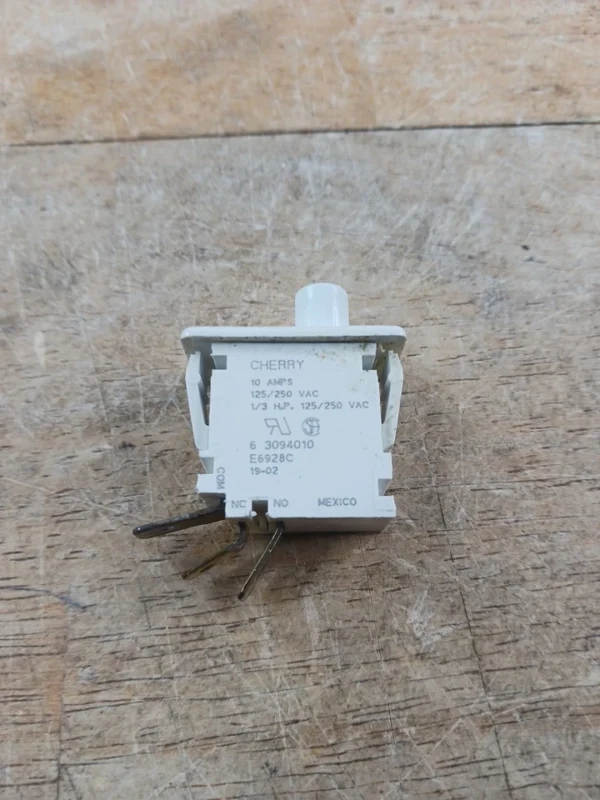 Interruptor de puerta secadora Whirlpool 63094010-