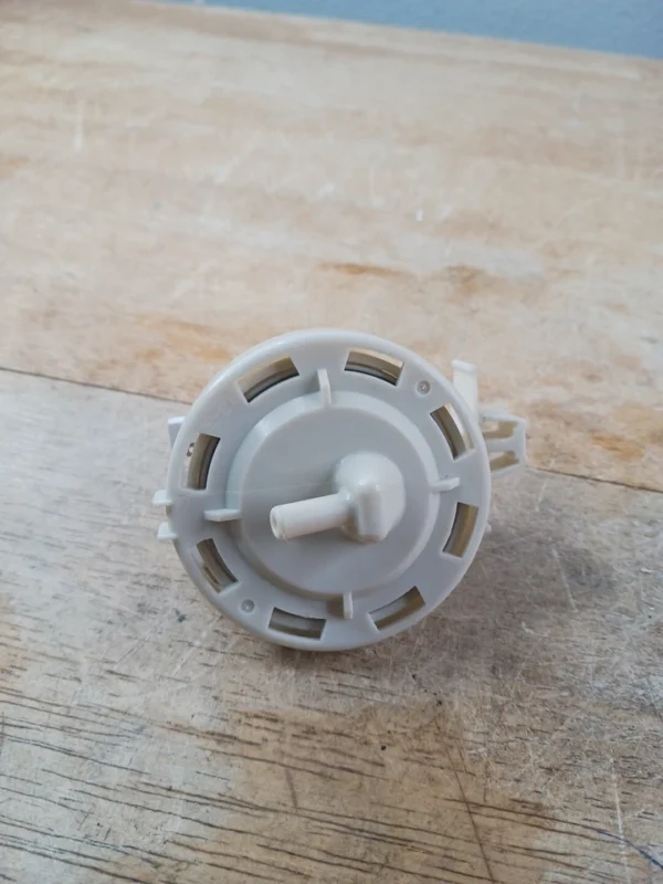 Interruptor de presión para lavadora Lg Ebf635349-