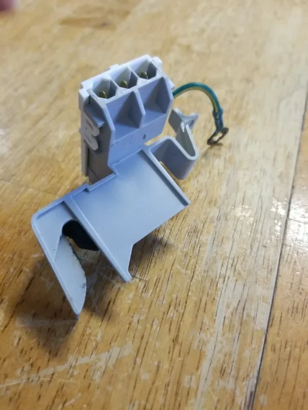 Cerradura para tapa de puerta de lavadora Whirlpool 8318084 (garantía de devolución de dinero)