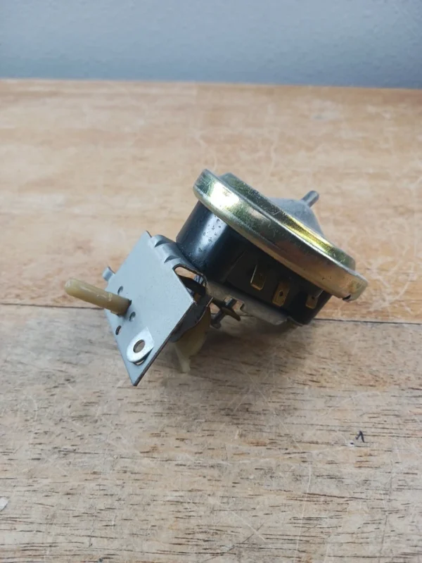 Interruptor de presión para lavadora Maytag 62093620-
