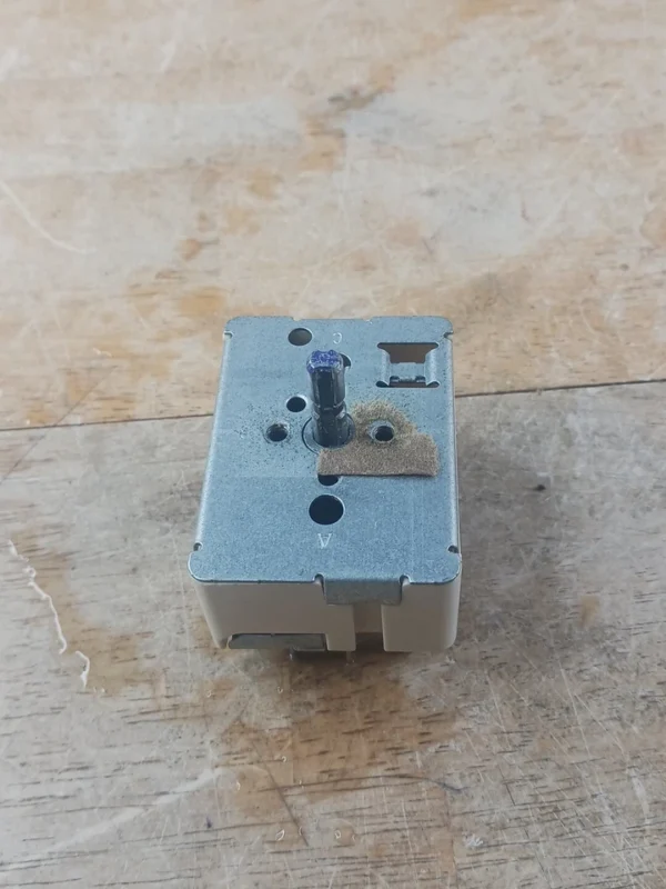 Interruptor infinito de estufa GE 164D1816p006-