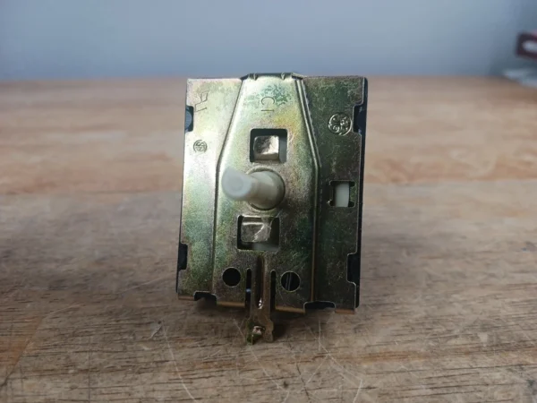 Interruptor de temperatura para secadora Maytag 53-3533-