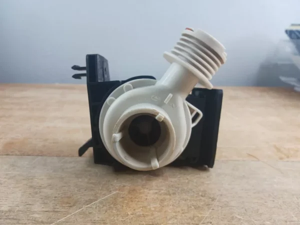 Bomba de drenaje para lavadora Frigidaire 137624500-