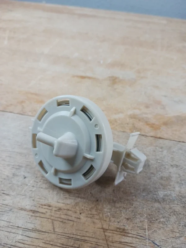 Interruptor de presión para lavadora Lg Ebf635349-