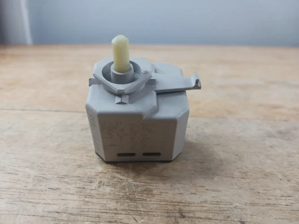 Interruptor de arranque secadora Whirlpool W10117655-