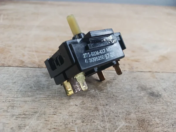 Interruptor de temperatura para secadora Maytag 63095250-
