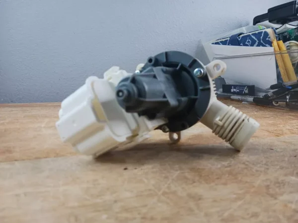 Whirlpool Washer Drain Pump W10661045